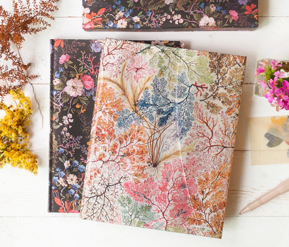 Irish-born illustrator William Kilburn was known as a printer, designer, and activist for artists’ rights. Kilburn’s unique ability to blend local flora with exotic plants is highlighted in our collection featuring two beautiful designs – Floralia and Anemone.